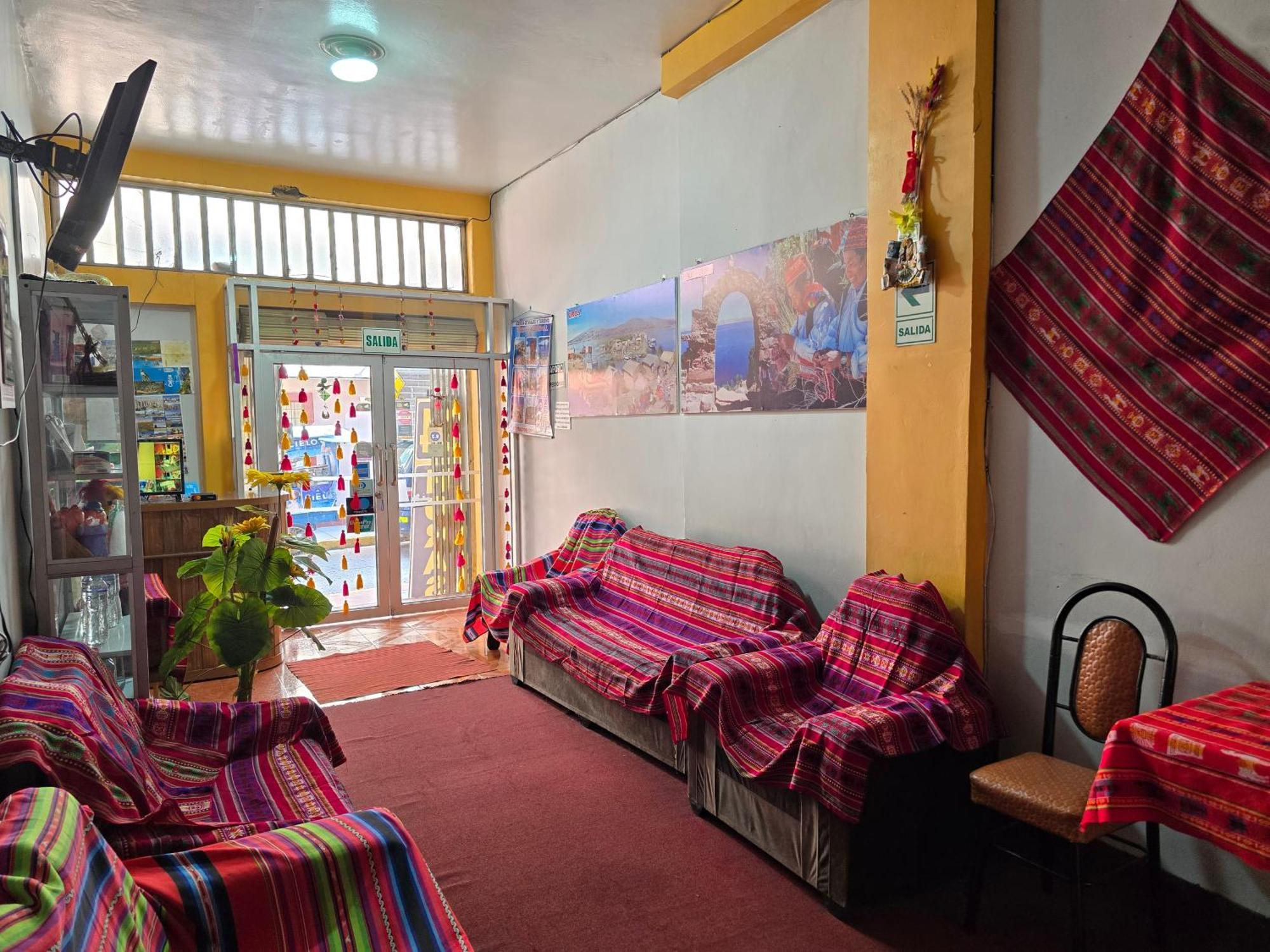 Hostal Acuarius Puno Exteriör bild
