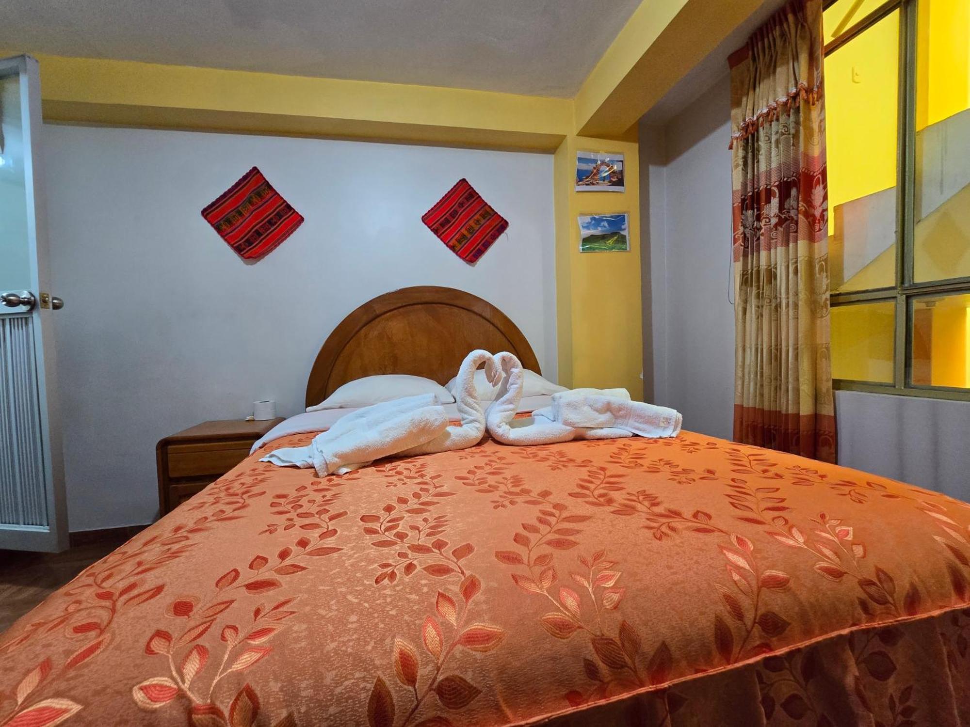 Hostal Acuarius Puno Exteriör bild