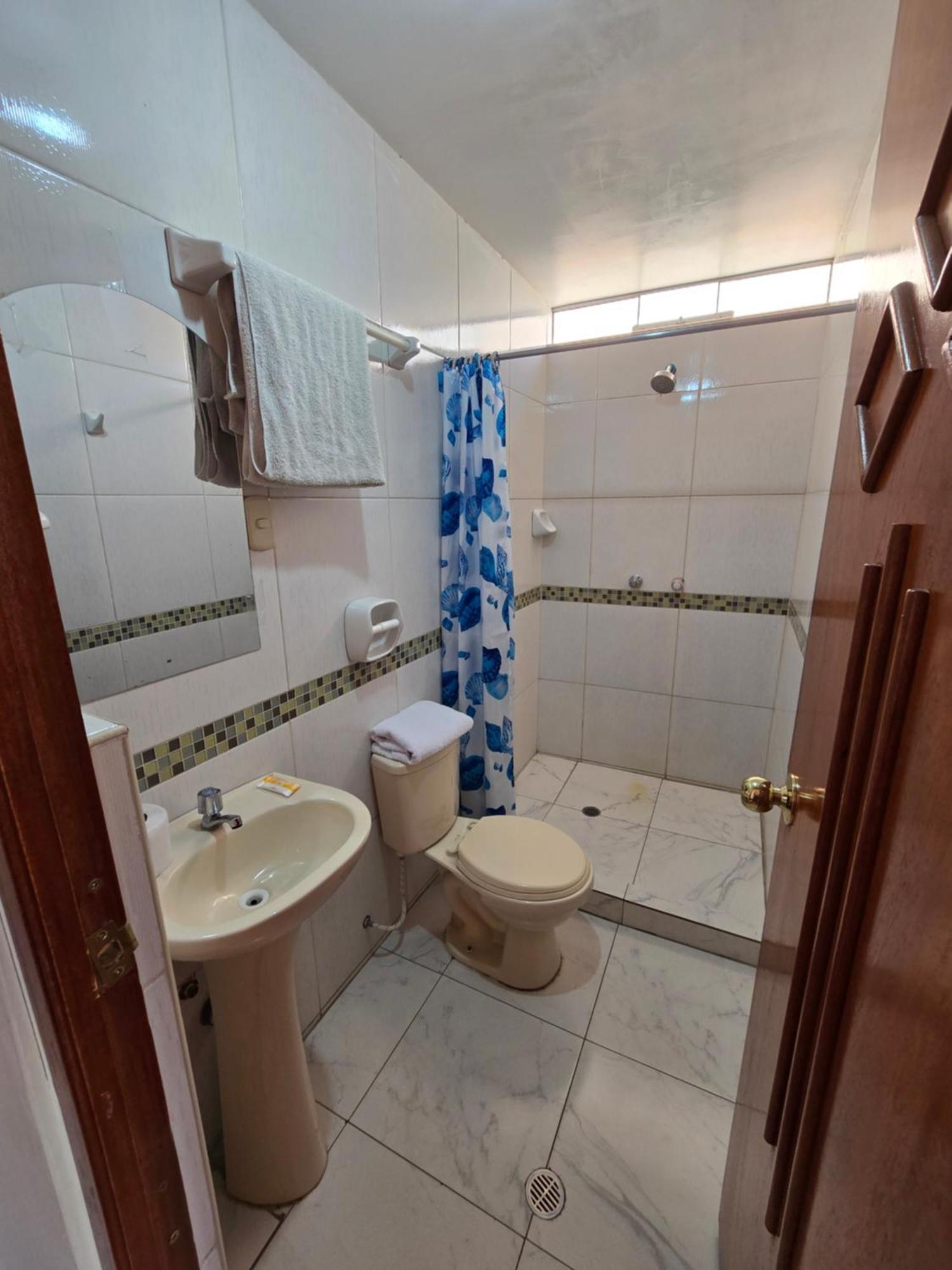 Hostal Acuarius Puno Exteriör bild
