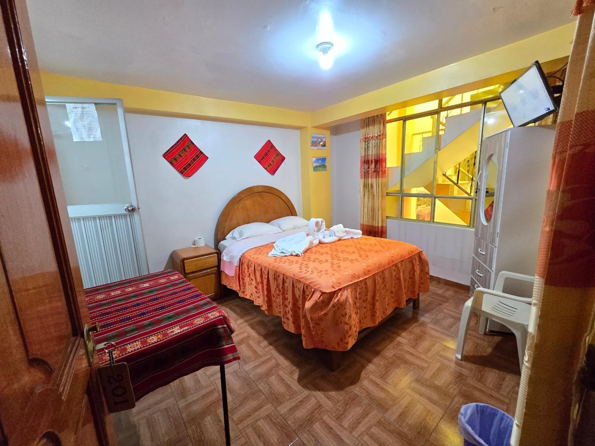 Hostal Acuarius Puno Exteriör bild