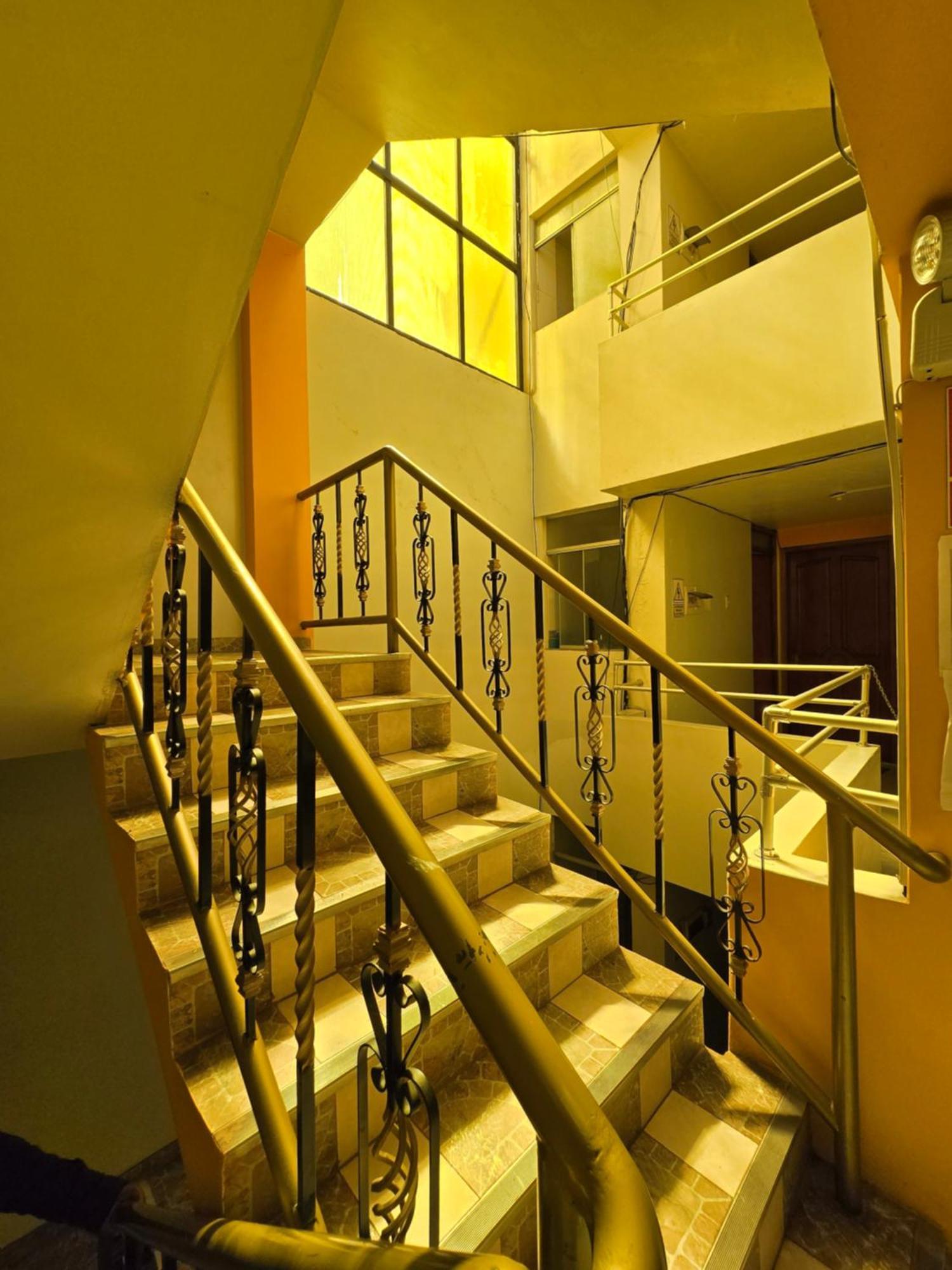 Hostal Acuarius Puno Exteriör bild