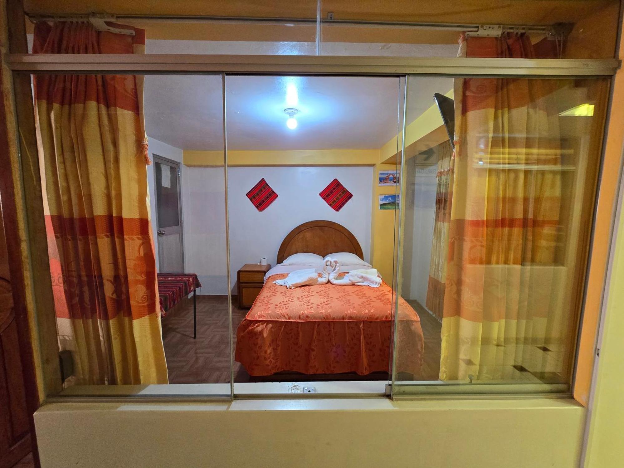 Hostal Acuarius Puno Exteriör bild